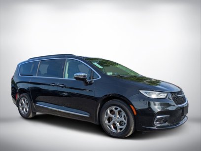 Used 2023 Chrysler Pacifica Limited