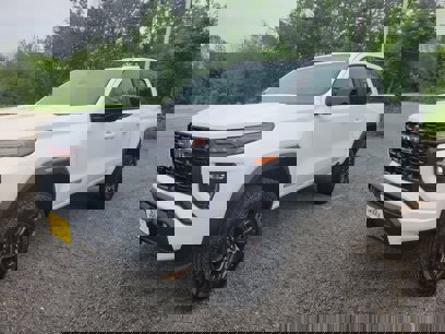 New 2025 GMC Canyon Elevation w/ Convenience Package