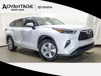 Used 2023 Toyota Highlander LE