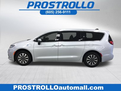 Used 2023 Chrysler Pacifica Touring-L