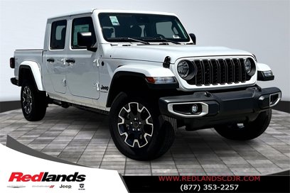 New 2025 Jeep Gladiator Sport w/ Premium Package