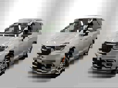 Used 2023 Chrysler Pacifica Touring-L
