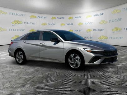 New 2025 Hyundai Elantra SEL