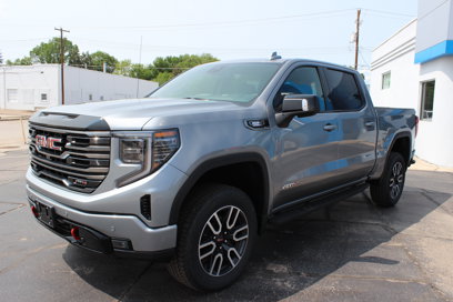 New 2025 GMC Sierra 1500 AT4 w/ AT4 Premium Package