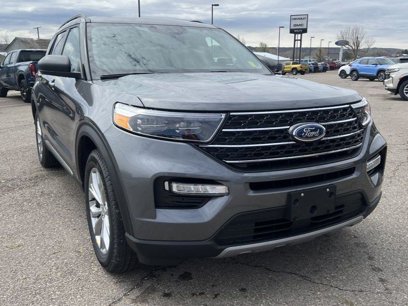 New 2024 Ford Explorer XLT w/ Equipment Group 202A