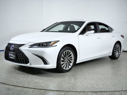 Used 2022 Lexus ES 300h w/ Accessory Package 2