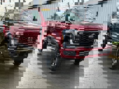 New 2025 Ford F250 XLT w/ Black Appearance Package