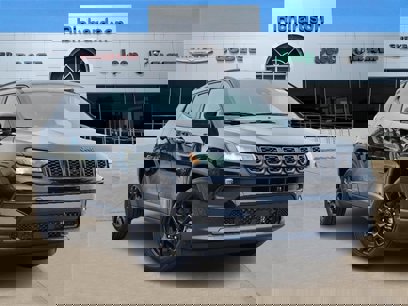 New 2025 Jeep Compass Latitude w/ Convenience Group