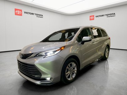Used 2023 Toyota Sienna Platinum