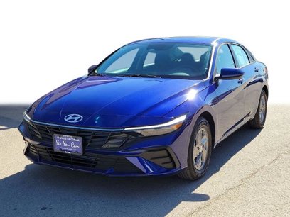 Certified 2025 Hyundai Elantra SE