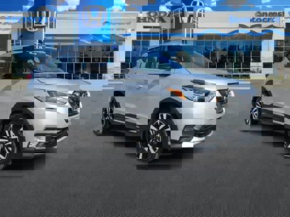 Used 2018 Nissan Kicks SR