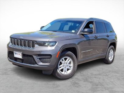 Certified 2022 Jeep Grand Cherokee Laredo w/ Luxury Tech Group I