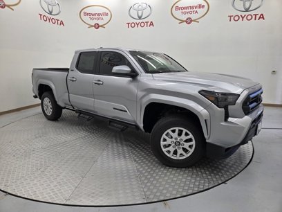 New 2025 Toyota Tacoma SR5