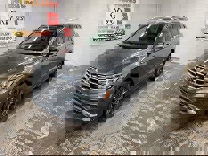 New 2024 Volkswagen Tiguan SE