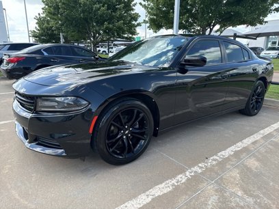Used 2018 Dodge Charger SXT w/ Blacktop Package