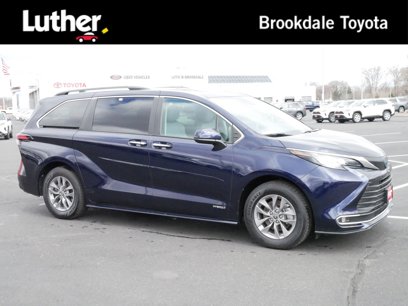 Certified 2021 Toyota Sienna XLE w/ XLE Plus Package