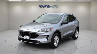 Used 2022 Ford Escape SE w/ Cold Weather Package