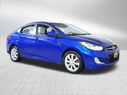 Used 2012 Hyundai Accent GLS w/ Premium Pkg 3