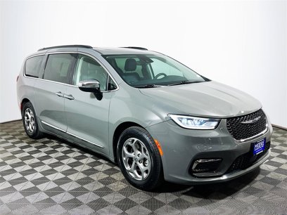 Used 2023 Chrysler Pacifica Limited