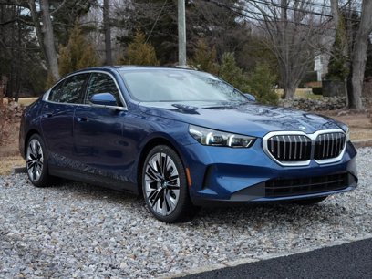 New 2025 BMW 530i xDrive w/ Premium Package