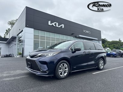 Used 2021 Toyota Sienna XSE w/ XSE Plus Package