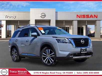 Used 2023 Nissan Pathfinder Platinum
