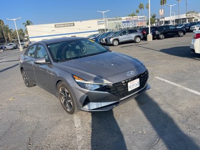 Used 2023 Hyundai Elantra SEL w/ Convenience Package