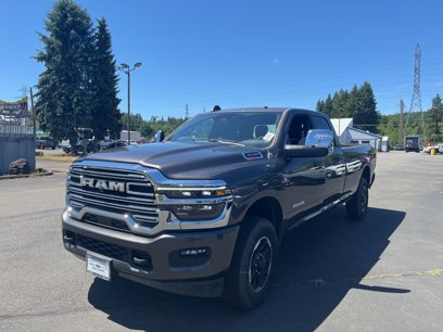 New 2025 RAM 1500 Tradesman w/ Off Road Group