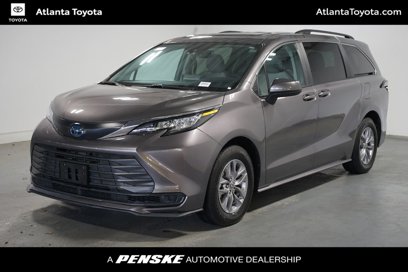 Certified 2023 Toyota Sienna LE