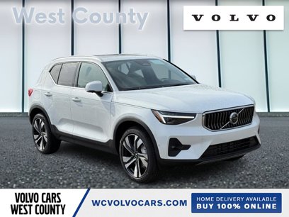 New 2025 Volvo XC40 B5 Ultra w/ Climate Package