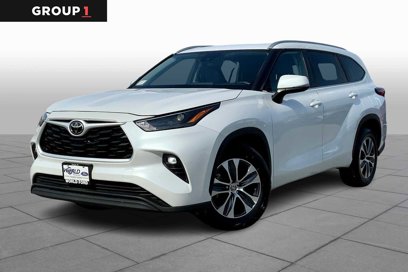 Used 2024 Toyota Highlander XLE