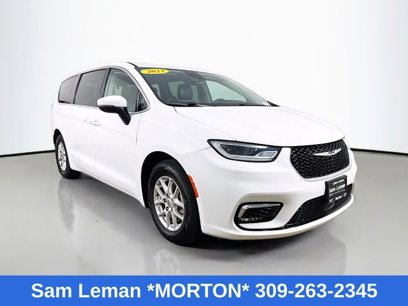 Used 2023 Chrysler Pacifica Touring-L