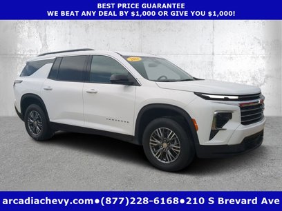 Used 2025 Chevrolet Traverse LT