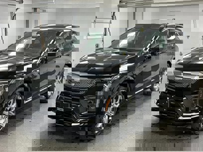New 2025 Cadillac Optiq Luxury 1