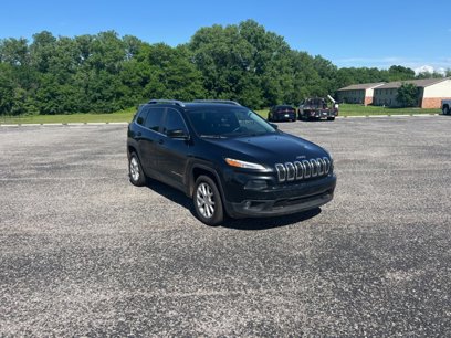 Used 2016 Jeep Cherokee Latitude w/ Comfort/Convenience Group