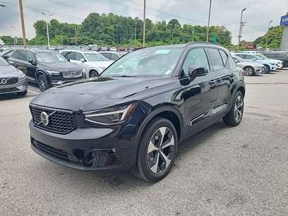 Certified 2025 Volvo XC40 B5 Plus w/ Protection Package Premier