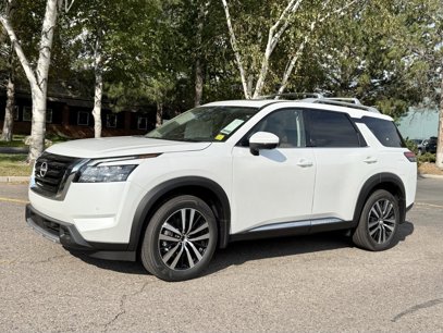 New 2025 Nissan Pathfinder Platinum w/ Cargo Package