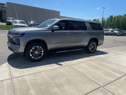 New 2025 Chevrolet Suburban LT w/ Comfort Package