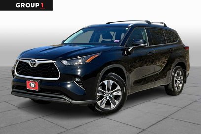 Used 2022 Toyota Highlander XLE