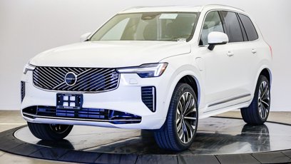 New 2025 Volvo XC90 T8 Plus w/ Protection Package Premier