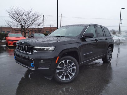 New 2024 Jeep Grand Cherokee Overland w/ Advanced Protech Group III