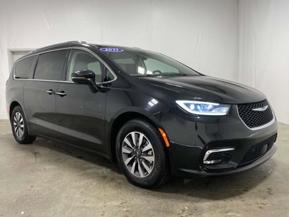 Used 2021 Chrysler Pacifica Touring-L