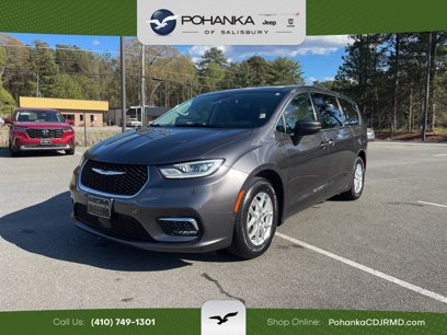 Used 2023 Chrysler Pacifica Touring-L