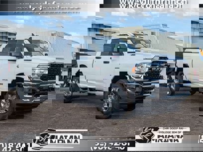 New 2024 RAM 2500 Big Horn w/ Bed Utility Group