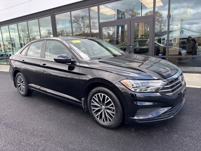 Used 2019 Volkswagen Jetta SE w/ Cold Weather Package