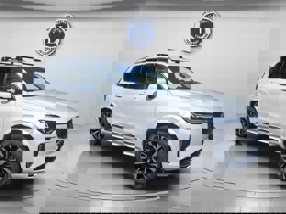 New 2025 Volvo XC90 B6 Core w/ Climate Package