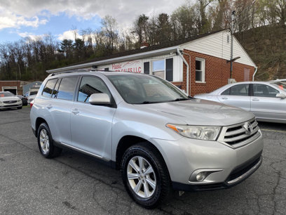 Used 2012 Toyota Highlander SE