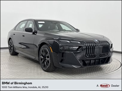 New 2025 BMW 760i xDrive w/ Premium Package