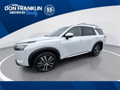 New 2025 Nissan Pathfinder Platinum w/ Cargo Package