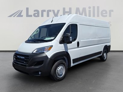 New 2025 RAM ProMaster 2500 w/ Convenience Group